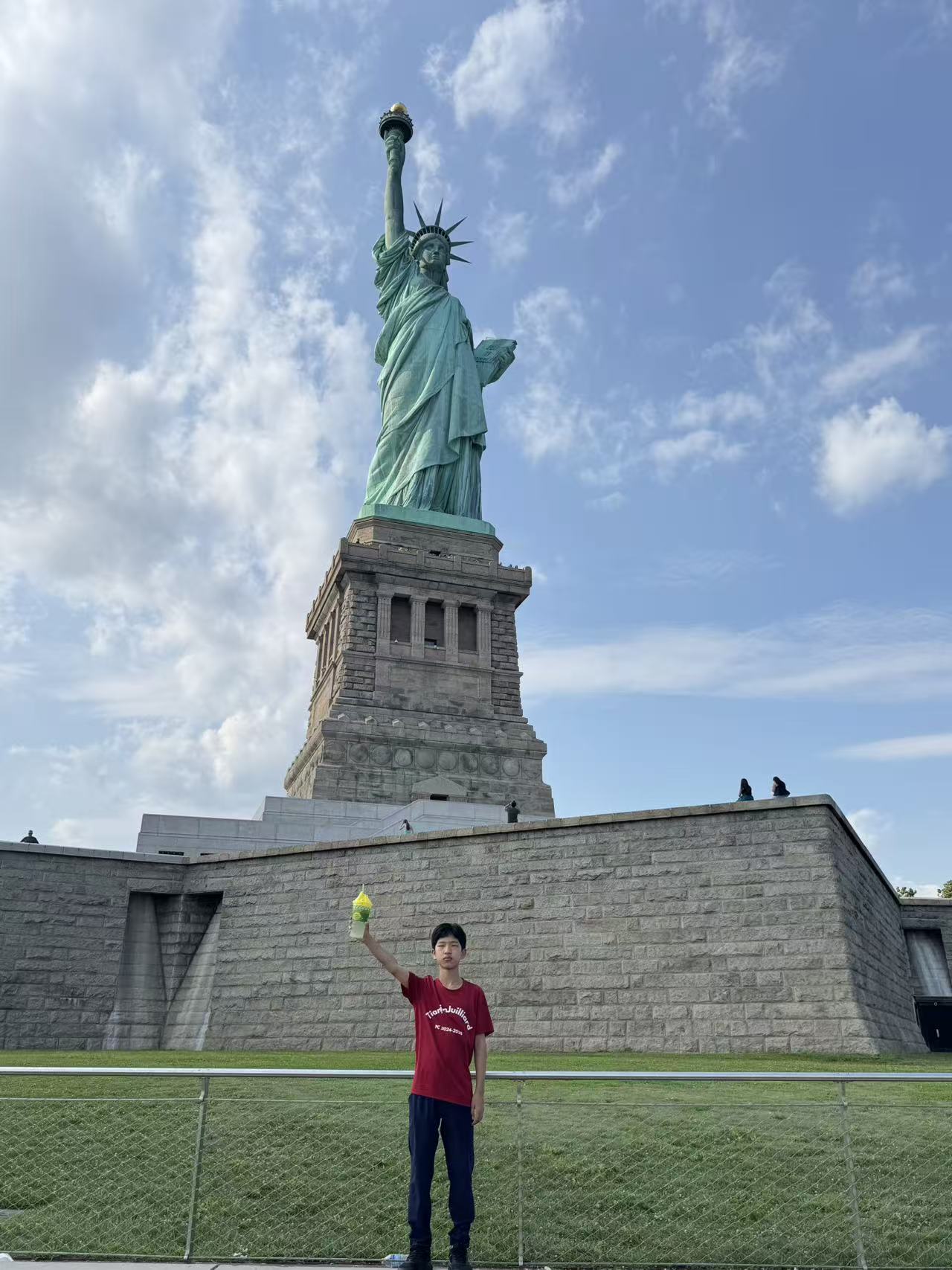 A boat trip on the Hudson River to see the Statue of Liberty